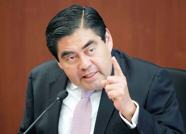 Pide Barbosa a delegados competir por buen gobierno