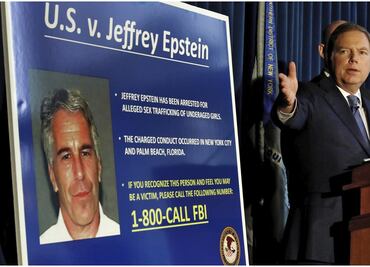 El príncipe Andrés, "perplejo" ante los llamados a cooperar en el caso Jeffrey Epstein