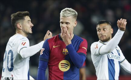 El Barcelona espera la respuesta de LaLiga sobre Olmo y Víctor tras completar la documentación