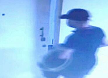 Difunden imágenes del presunto asesino de tres personas en la colonia Roma, CDMX