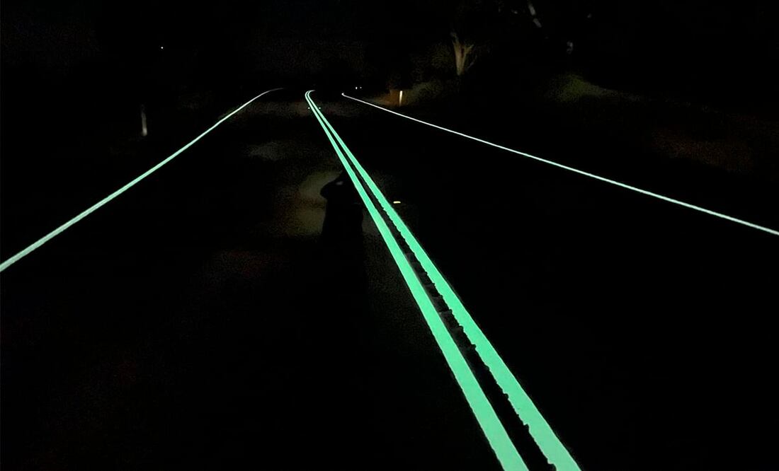 Australia tiene carriles fosforecente por las noches