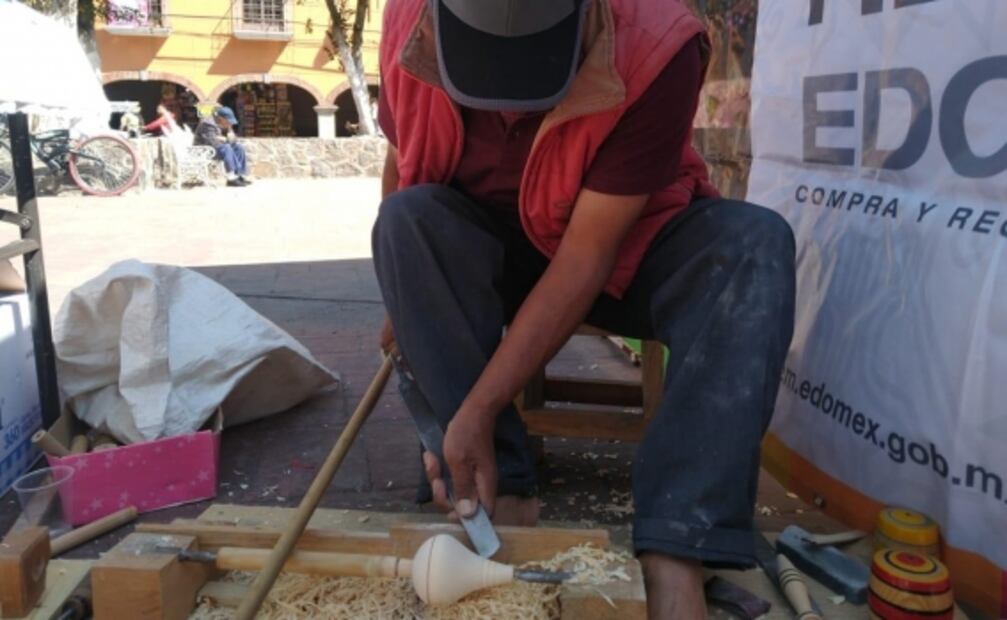 Artesanías de madera y hueso, olvidadas entre el Covid y las nuevas generaciones