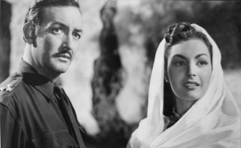 1948-1950 | CONSAGRACIÓN
Se volvió estrella con "Algo flota sobre el agua" y filmó "Lluvia roja" con Jorge Negrete.