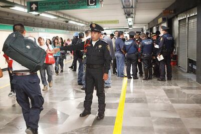Caen dos por robo en el Metro