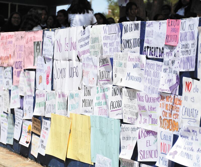 Activistas en contra de los abusos contra la mujer advierten de la multiplicación de las denuncias en ‘tendederos’ sobre el incremento de los casos de acoso, hostigamiento o discriminación en bachilleratos y universidades. Foto: ARCHIVO EL UNIVERSAL