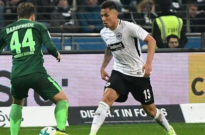 Salcedo juega todo el partido y vence al Werder Bremen