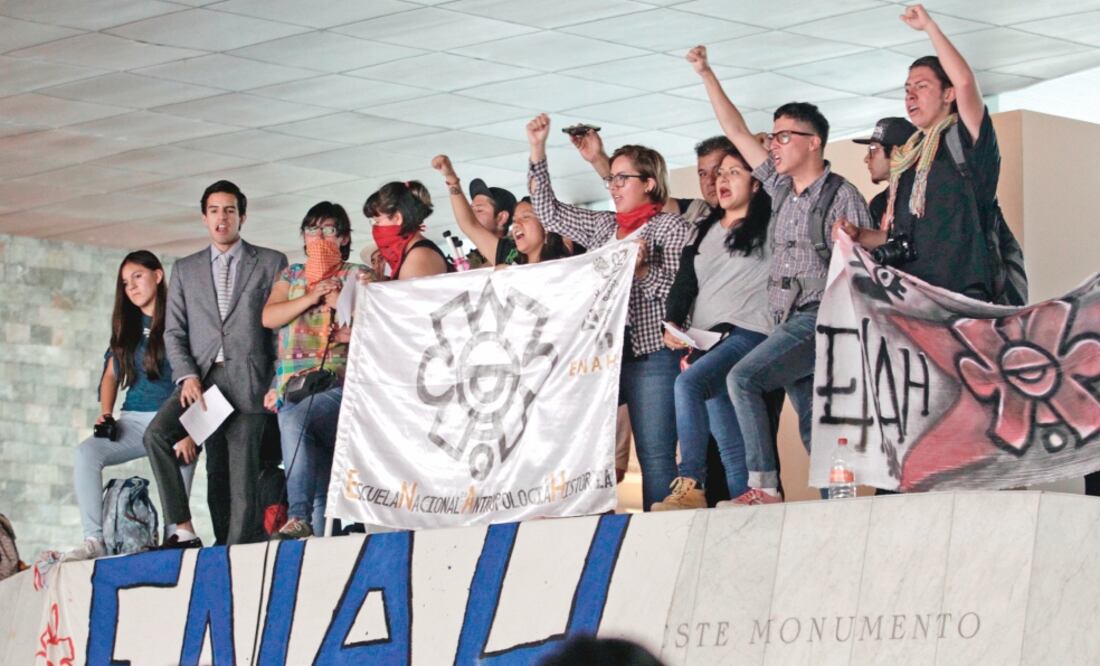 Tras 21 horas, acabó la segunda reunión de la Asamblea Interuniversitaria en el auditorio Román Piña Chan, de la Escuela Nacional de Antropología e Historia. (ARCHIVO EL UNIVERSAL)