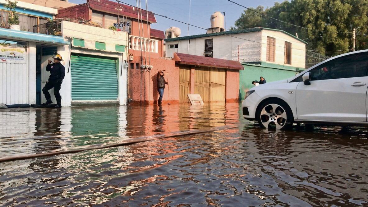 Se capacitará a mujeres para atender fugas domiciliarias y abatir el desperdicio de agua. Foto: de Archivo El Universal