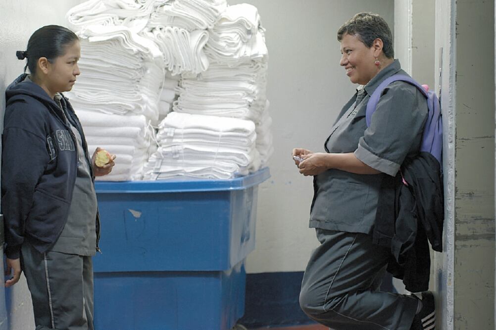 Gabriela Cartol y Teresa Sánchez, en escena. El filme estrena hoy. Foto: CINE CANÍBAL