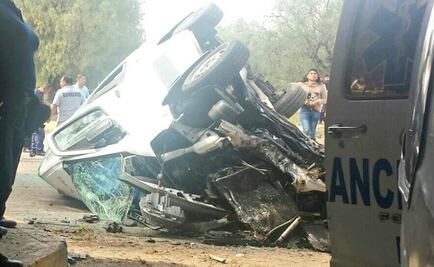 Reportan tres muertos por volcadura en la México-Piramides 