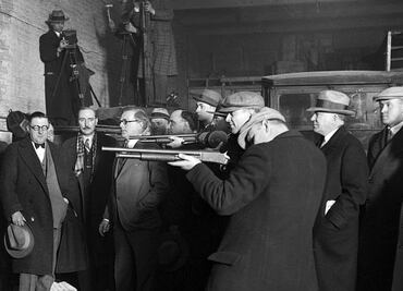 Qué fue "la matanza de San Valentín", el sangriento crimen que marcó el fin de Al Capone y la ley seca en EU