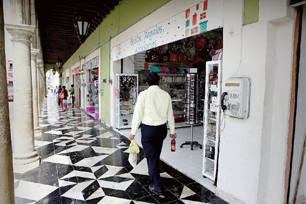 El cierre de negocios se ha concentrado en Ciudad de Carmen, dijo el Consejo Coordinador Empresarial de Campeche (YADIN XOLALPA. EL UNIVERSAL)