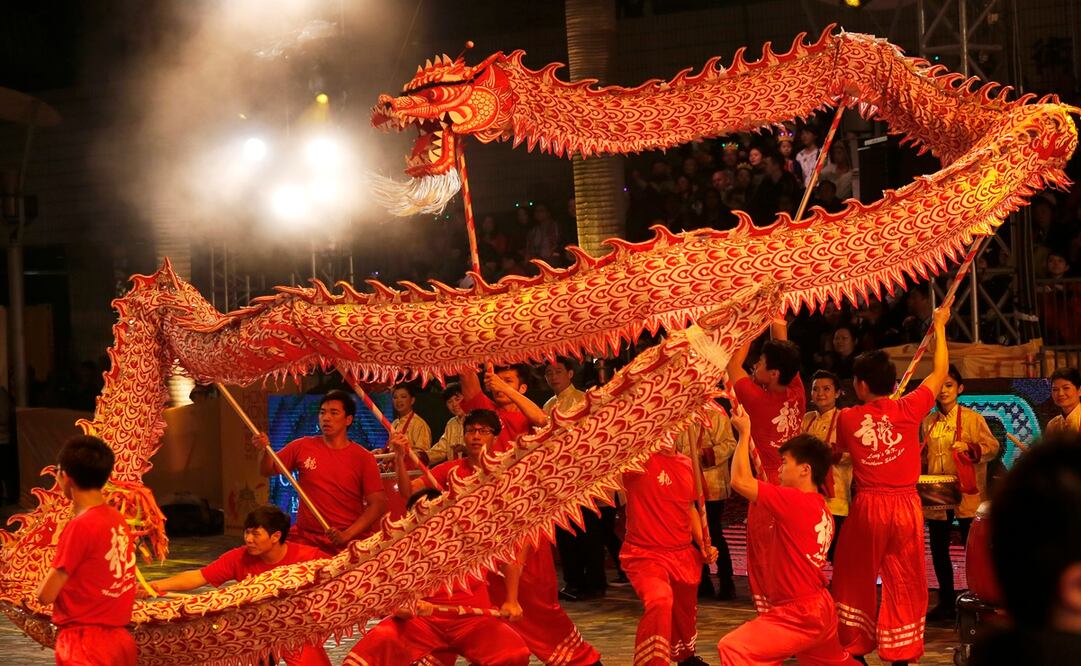 La Danza del Dragón, una de las tradiciones en la celebración del Año Nuevo Chino. Foto: Vincent Yu