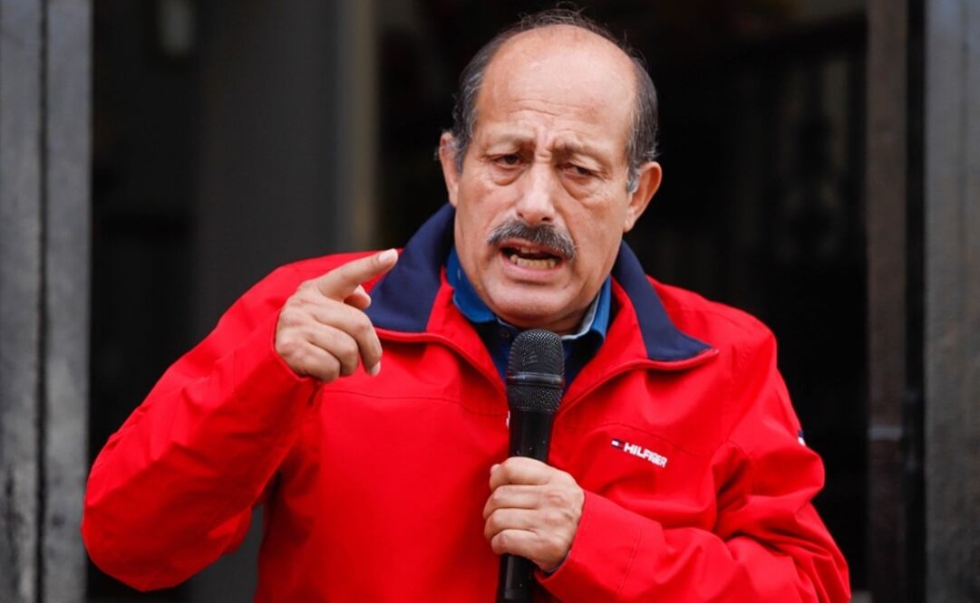 Presidente del Consejo de Ministros de Perú, Héctor Valer durante una rueda de prensa hoy, en Lima. Foto: EFE
