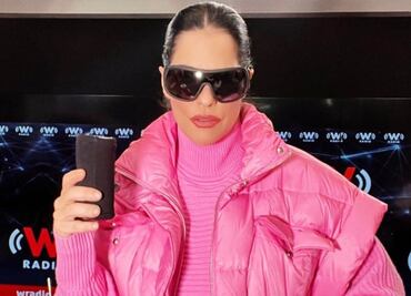 Martha Debayle luce impactante en catsuit con transparencias