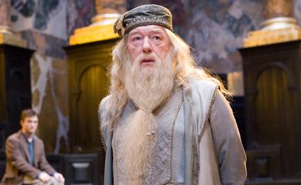 Michael Gambon: Esta fue su primera aparición como Dumbledore en las películas de Harry Potter