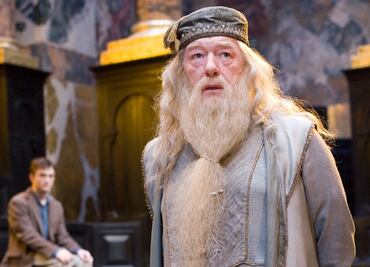 Michael Gambon: Esta fue su primera aparición como Dumbledore en las películas de Harry Potter