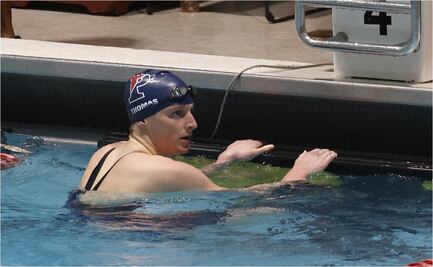 Nadadora transgénero impone récord; compañeras pedían excluirla del campeonato