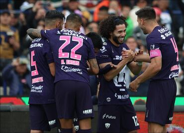 Pumas aplasta al Atlético de San Luis con doblete del 'Chino' Huerta y gol de 'Memote' Martínez
