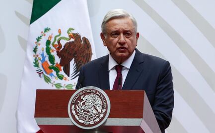 Anuncia AMLO baja de sueldos a altos funcionarios; promete no aumentar deuda