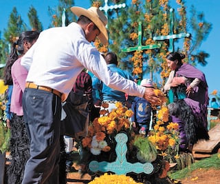 Funerales, símbolo de la evolución del hombre