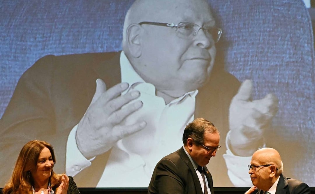 En el homenaje a Gerardo Estrada Rodríguez en el auditorio del Museo Universitario Arte Contemporáneo (MUAC). Foto: UNAM