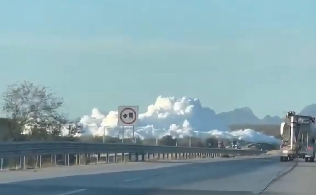 En el lugar se formó una densa nube del químico. Foto: Protección Civil Sonora