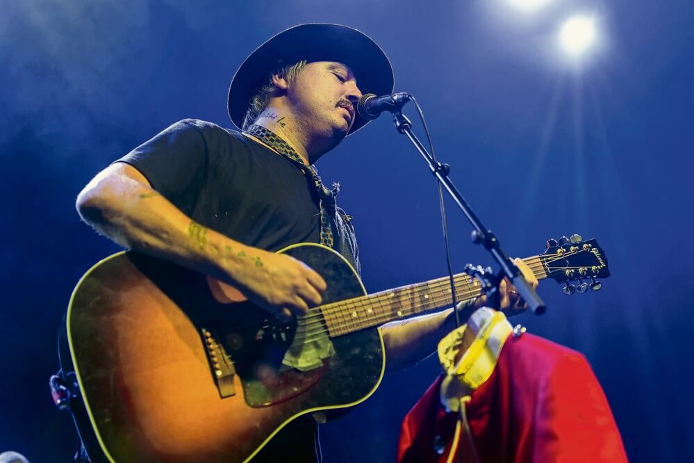 Lo más difícil de su historia, explica el músico inglés. es que su familia no lo reconozca. Foto: Clasos