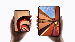 Apple presenta el iPhone plegable de $37,500 que cerrado tiene el tamaño de un pasaporte