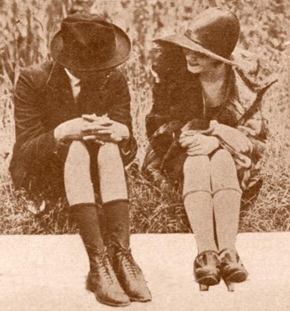 Los caballeros de los años 20 y sus pantalones cortos