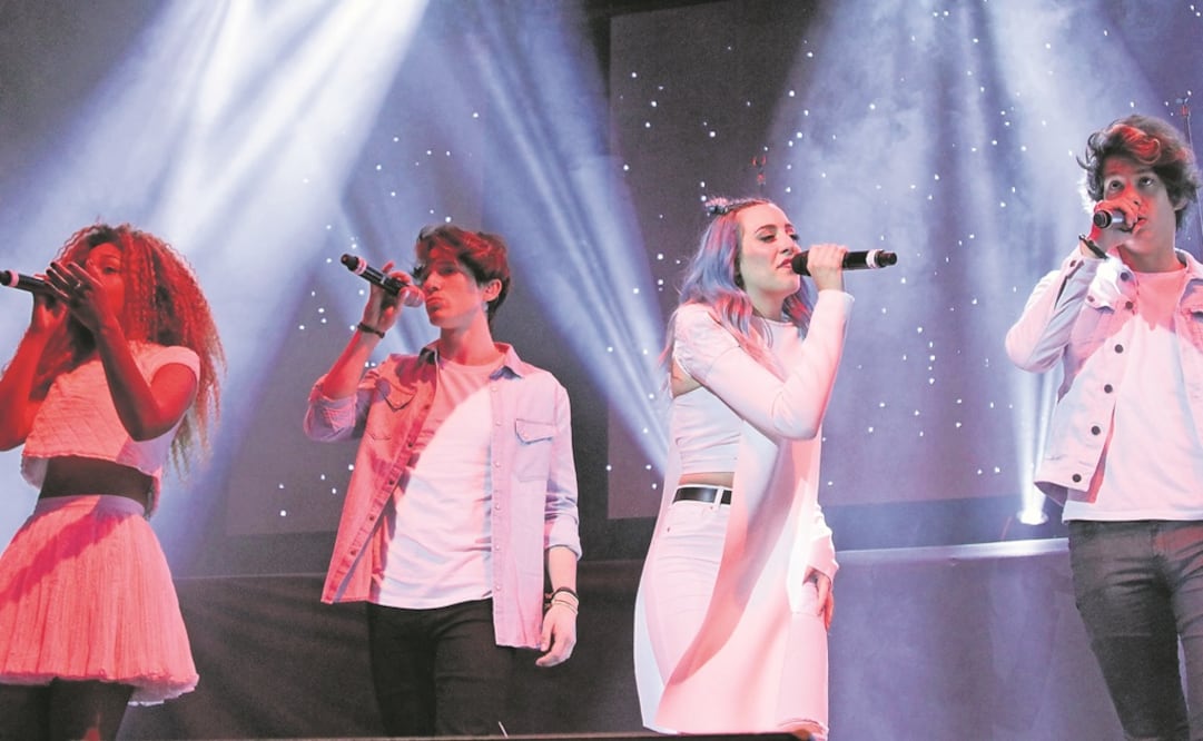 El trío español compartió escenario con los chicos de CD9. (CARLOS MEJIA. EL UNIVERSAL)