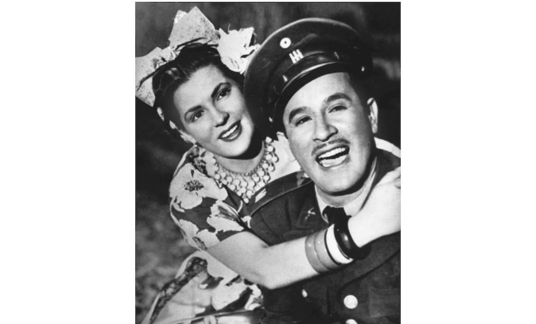 Blanca Estela Pavón y Pedro Infante en la película "Los tres huastecos". Archivo EL UNIVERSAL.
