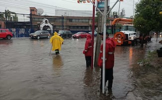 Lluvias dejan encharcamientos en distintos puntos de Tlalnepantla; hay complicaciones viales