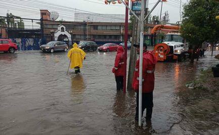 Lluvias dejan encharcamientos en distintos puntos de Tlalnepantla; hay complicaciones viales