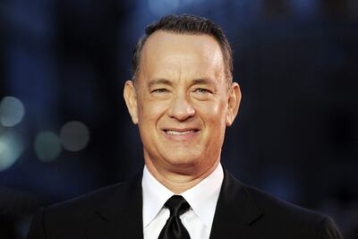 Tom Hanks regala máquina de espresso a reporteros de la Casa Blanca