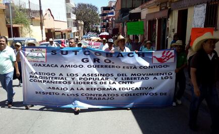 Con marcha en Chilpancingo, apoyan a docentes de Oaxaca