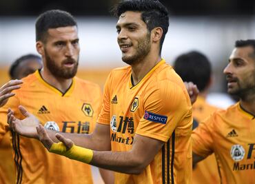 Raúl Jiménez califica a los Wolves a los cuartos de final de la Europa League