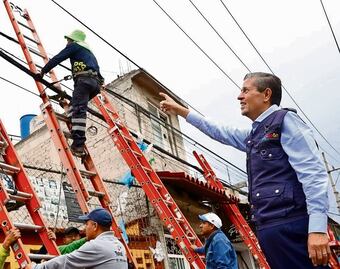 Retiran 31 toneladas de cable en Coyoacán