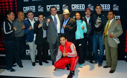 Boxeadores asisten a premier de Creed