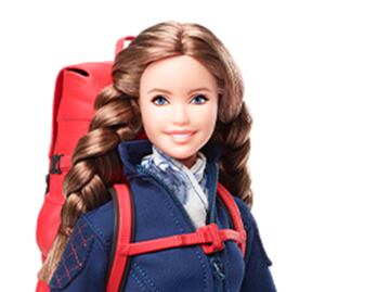 Barbie cumple 60 años y lo festeja con una muñeca mexicana