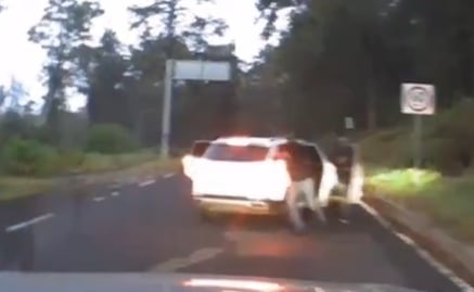 VIDEO Alertan por asaltos en carretera federal México-Cuernavaca, a la altura de Tres Marías; pareja logra escapar