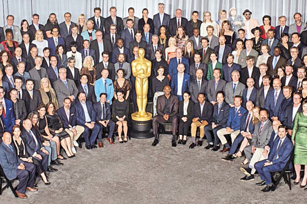 Los nominados. Guillermo del Toro atrás del lado izquierdo (FOTOS: SCOTT STRAUSS Y JUAN MANUEL NAVARRO. EL UNIVERSAL)