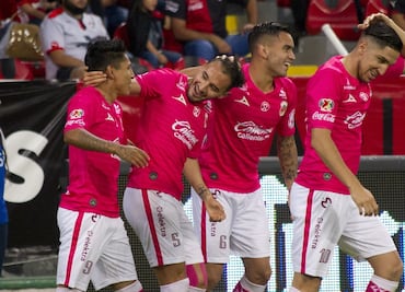 Morelia vence a su "hermano" Atlas