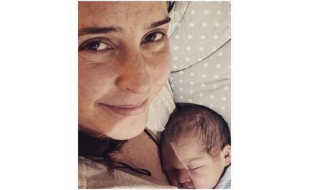 Irán Castillo comparte conmovedora foto del nacimiento de su hijo