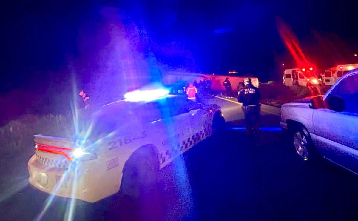 Accidente de autobús deja 2 muertos y 20 lesionados en Zacatecas. Foto: Especial