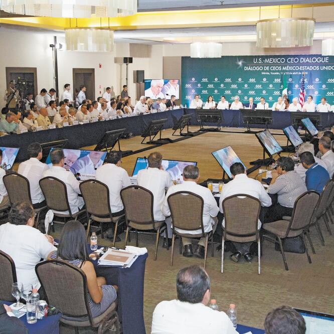 Thomas Donohue, presidente de la Cámara de Comercio de EU, señaló que trabaja para que la Unión Americana entienda que es prioridad la relación con México. AP