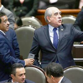 “Es una discrepancia normal por los sueldos”, dice AMLO 