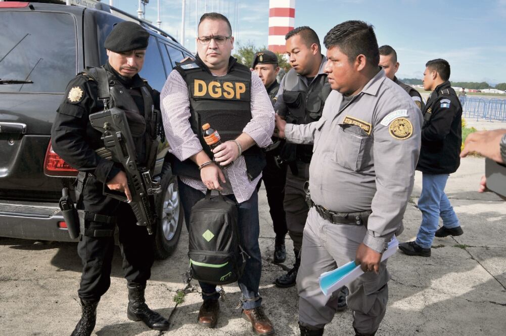 Javier Duarte, ex gobernador de Veracruz, fue detenido el 15 de abril en Guatemala, acusado de desvío de recursos, delincuencia organizada y lavado de dinero.