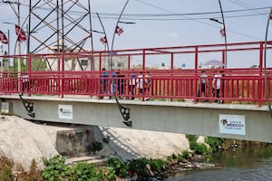 Inauguran puente en Chimalhuacán