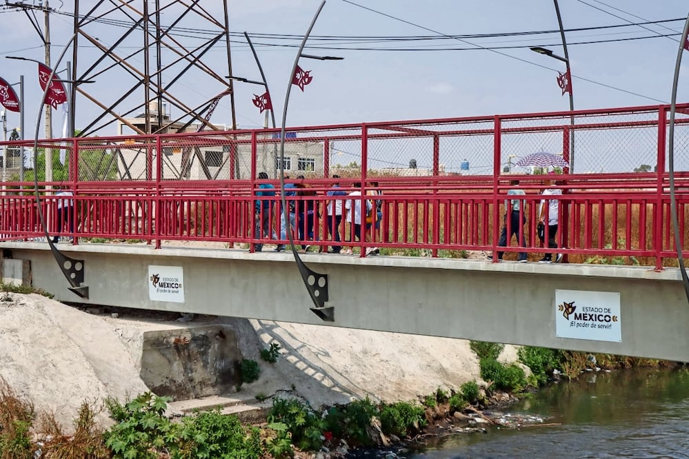 La obra beneficia directamente a más de 25 mil habitantes de ambos municipios que cruzan el río a diario. Foto: Especial